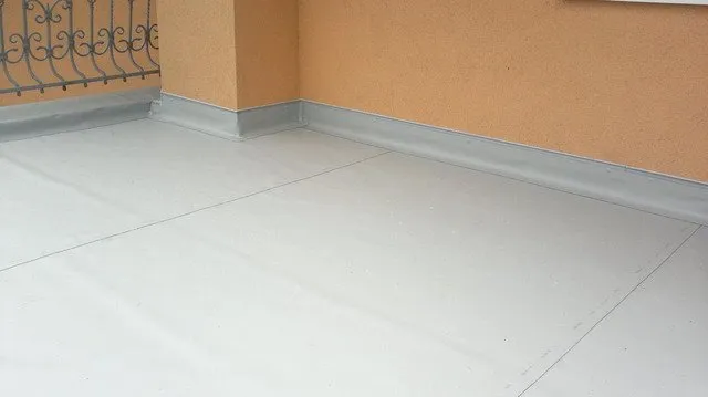 Hydroizolace plochých střech, teras a balkónů